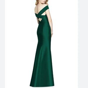 Alfred Sung D751 Off The Shoulder Trumpet Gown in Emerald